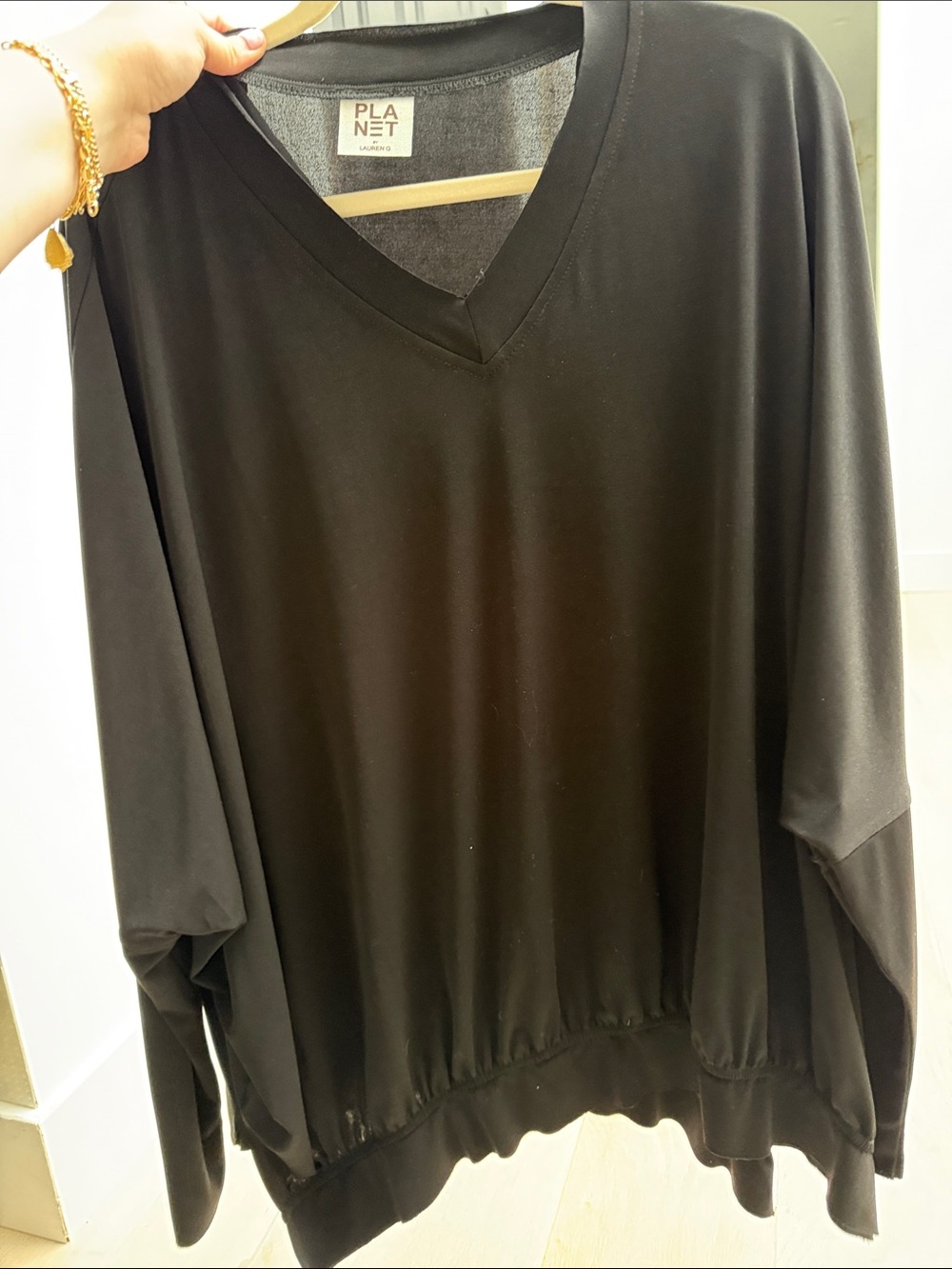 Planet Luxe Women's Black V-Neck Pullover Hoodie Sweatshirt